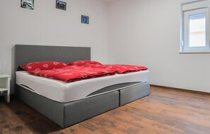 2 chambres, accès au Wi-Fi (inclus), literie fournie