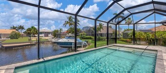 Punta Gorda 3-Bedroom Canalfront Vacation Home with Pool