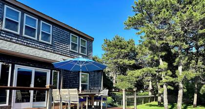 Spacious 5-bedroom house in Nantucket with private pool and pet-friendly