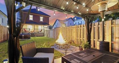 Romance, Reunion, Family Getaway, Bridal Shower or Retreat with Hot Tub