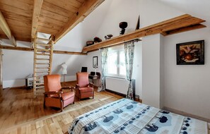 3 chambres, fer et planche à repasser, lit parapluie, Wi-Fi gratuit