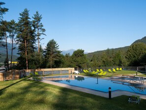 Chalet | Pool | Outdoor pool - Luxury Chalet With ac Near Pressegger See (Hermagor-Pressegger See)