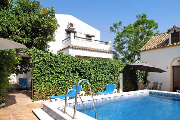 Pool - Apartment 'Estudio El Olivo' with Shared Pool, Wi-Fi and Air Conditioning (Barbate)