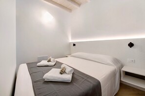 1 chambre, fer et planche à repasser, Wi-Fi gratuit, draps fournis
