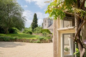 Property grounds - Outstanding large dog friendly country house in the Cotswolds - Old Rectory (Miserden)