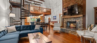 Horse Cove Haven, Charming, Woodsy Retreat