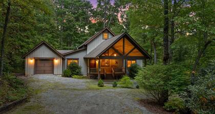 Horse Cove Haven, Charming, Woodsy Retreat