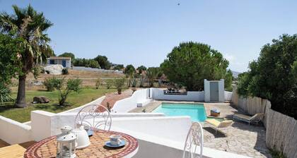 Cottage 'Casa De Los Pintores' with Private Pool, Wi-Fi and Air Conditioning