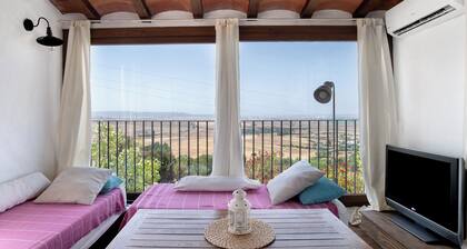 Cottage 'Casa De Los Pintores' with Private Pool, Wi-Fi and Air Conditioning