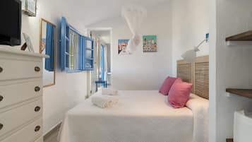 1 bedroom, iron/ironing board, free WiFi, bed sheets