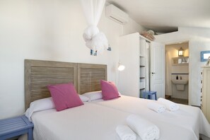 1 slaapkamer, een strijkplank/strijkijzer, gratis wifi, beddengoed