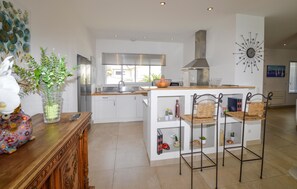 Kjøleskap, ovn og oppvaskmaskin