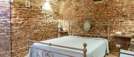 1 habitación, wifi gratis y ropa de cama