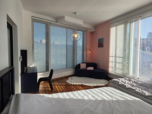 102 Private sunny bar | 5 bedrooms, premium bedding, pillowtop beds, individually decorated - PrivatePremiumSeocho's Happy House 330m2 (Seoul)