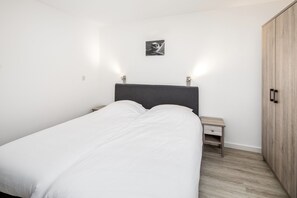 3 bedrooms, individually furnished - Holiday Home in Oostkapelle Near the Beach (Oostkapelle)