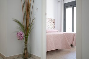 2 habitaciones, tabla de planchar con plancha y wifi gratis 