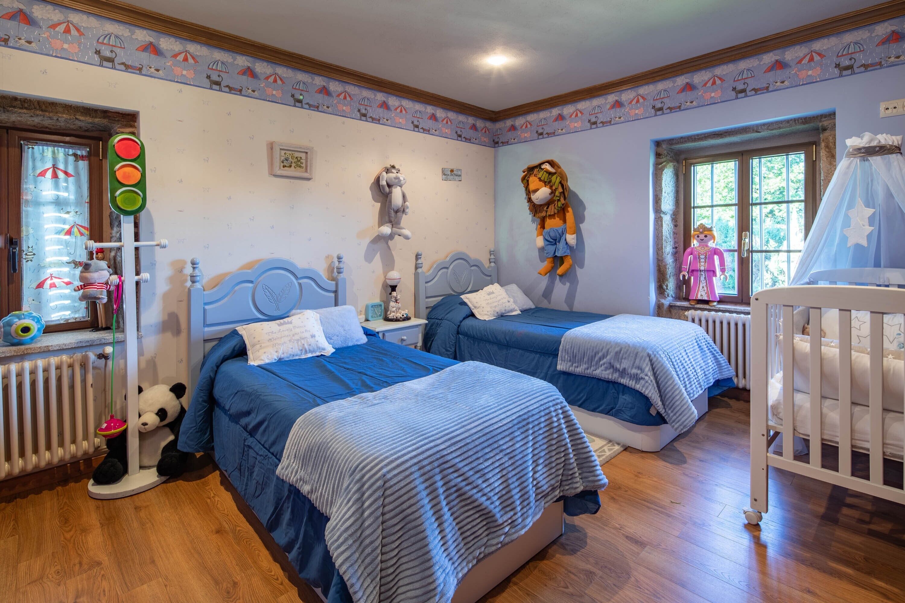 4 bedrooms, free WiFi, bed sheets