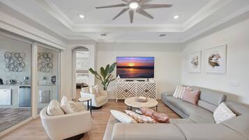 Smart TV, fireplace, stereo