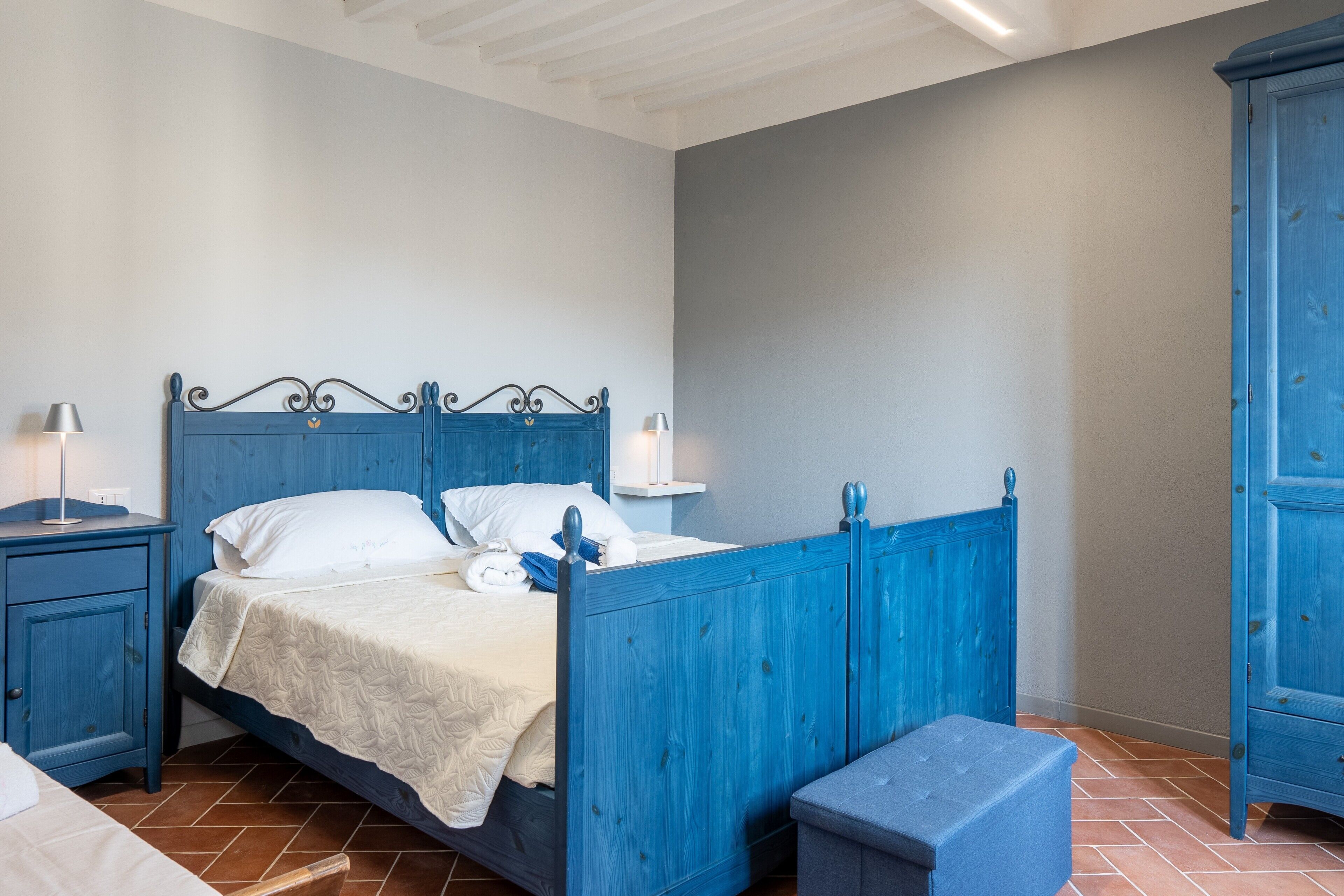 1 quarto, Wi-Fi de cortesia, roupa de cama