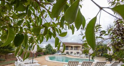 Rural House 'El Tibidabo' with Mountain View, Wi-Fi and Air Conditioning