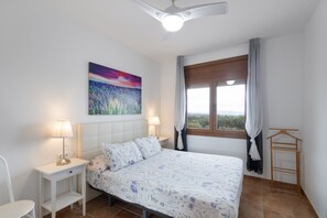 2 habitaciones, tabla de planchar con plancha y wifi gratis 