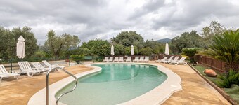 Rural House 'La Caseta' with Mountain Views, Wi-Fi and Air Conditioning