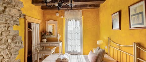 9 chambres, accĂšs au Wi-Fi (inclus), literie fournie
