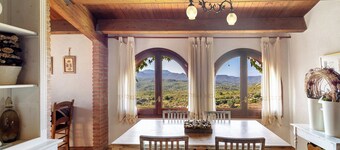 Country House 'Casa Romaní' with Mountain View, Shared Pool and Wi-Fi