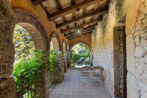 Country House 'Casa Romaní' with Mountain View, Shared Pool and Wi-Fi