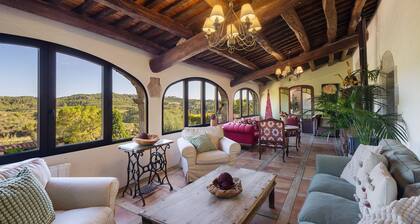 Country House 'Casa Espigol' with Mountain Views, Private Pool and Wi-Fi