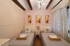 5 bedrooms, free WiFi
