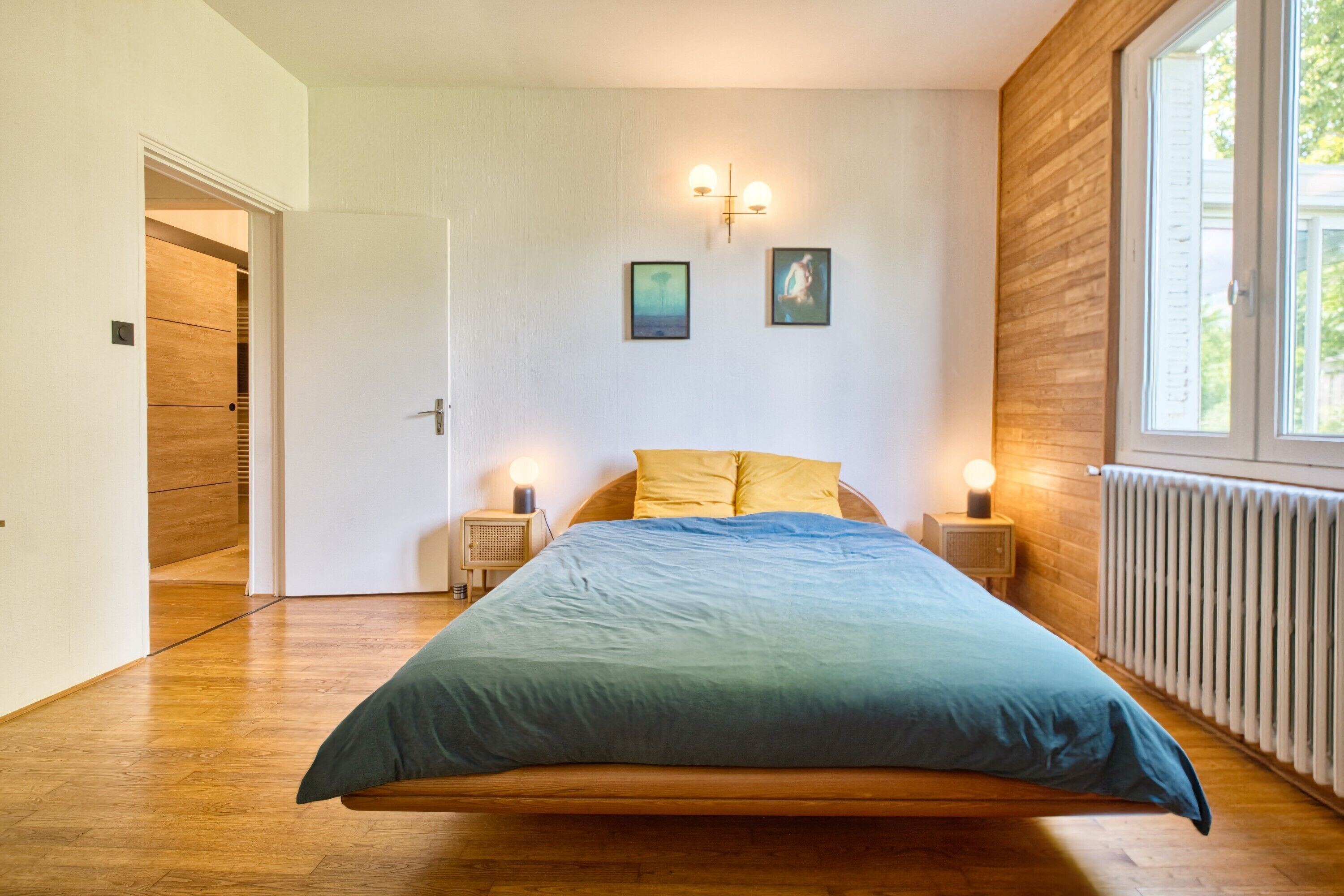 2 slaapkamers, een strijkplank/strijkijzer, gratis wifi, beddengoed