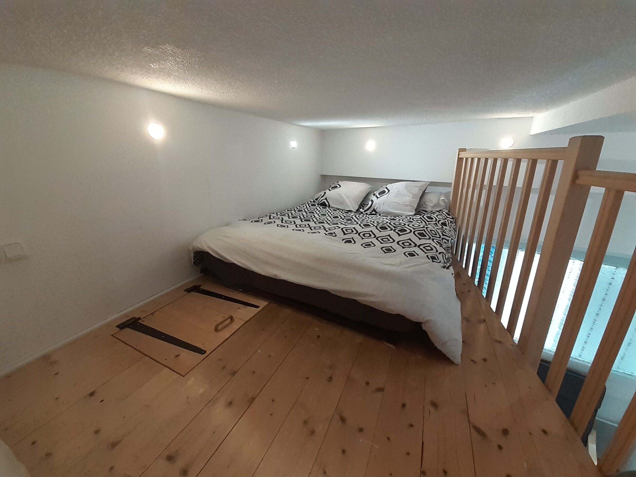 1 chambre, fer et planche à repasser, Wi-Fi gratuit, draps fournis