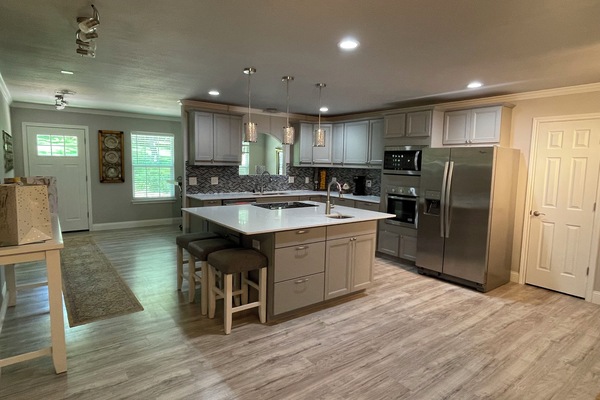 Køkkentøj/tallerkener/redskaber