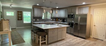 Delightful 4-bedroom house in Coldspring with AC, WiFi