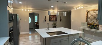 Delightful 4-bedroom house in Coldspring with AC, WiFi