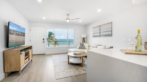 Smart TV - Furnished Beachfront Condo, Ocean Views, on the Hollywood Broadwalk! (Hollywood)