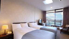 1 bedroom, desk, free WiFi, bed sheets - Twin roompanoramic view of Mt Fuji  Lake Shoji / Minamitsurugun Yamanashi (Minamitsurugun)