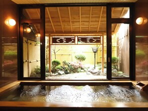 Interior - Special JapaneseWestern small roompanoramic view of Mt Fuji  Lake Shoji / Minamitsurugun Yamanashi (Minamitsurugun)