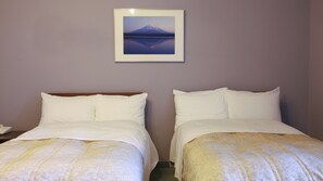 1 bedroom, desk, free WiFi, bed sheets - Special JapaneseWestern small roompanoramic view of Mt Fuji  Lake Shoji / Minamitsurugun Yamanashi (Minamitsurugun)
