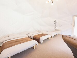 1 bedroom, free WiFi, bed sheets - Room only 40 minutes from Hiroshima city Enjoy glamping in nature Nonsmoking Tent B Shared / Hiroshima Hiroshima (Hiroshima)