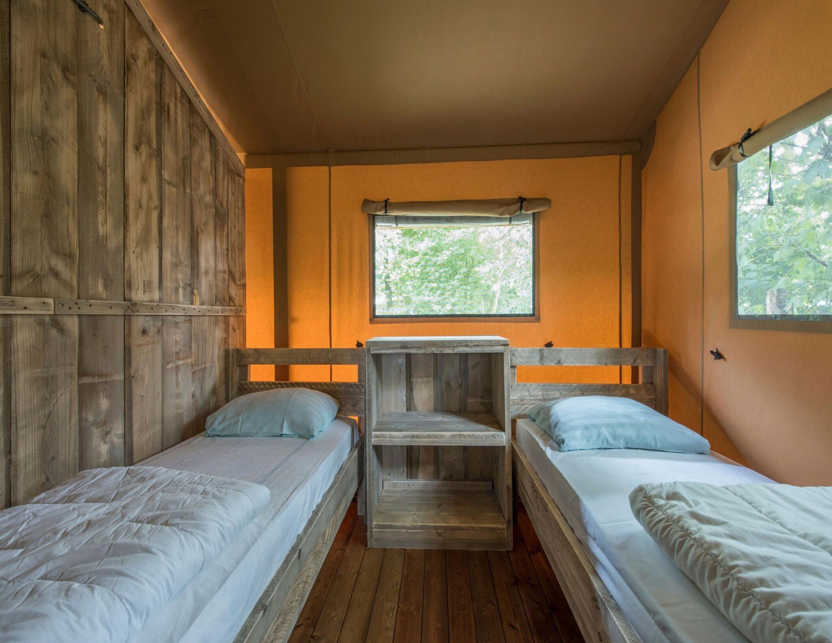 Zelt | 3 Schlafzimmer, individuell eingerichtet, Bettwäsche