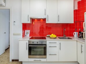 Refrigerador, microondas, horno y tostadora