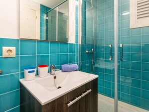 Hair dryer, towels - Garbinada by Interhome (Tossa de Mar)