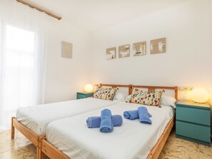 2 室のベッドルーム、アイロン / アイロン台、WiFi