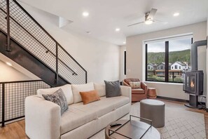 TV, fireplace, books, stereo - Rooftop Hot Tub | Mountain View (Winter Park)