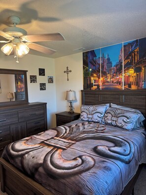5 bedrooms, iron/ironing board, free WiFi, bed sheets