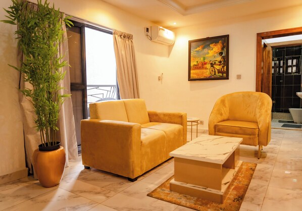 Interior - 1-Bed Flat - Lekki Phase 1 - Pool - Spa - Balcony (Lekki)