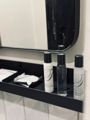 Shower - Urban Elegance Blackbrick Studio Sandton (Sandton)