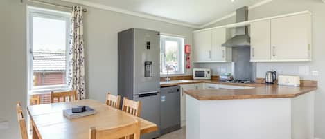 Fridge, oven, stovetop, toaster